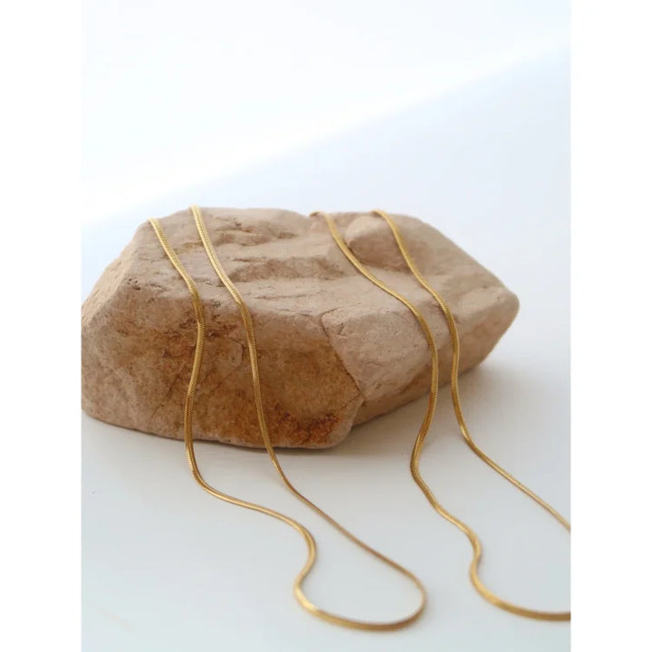 Stílusos, Karcsú Kígyólánc - Isis