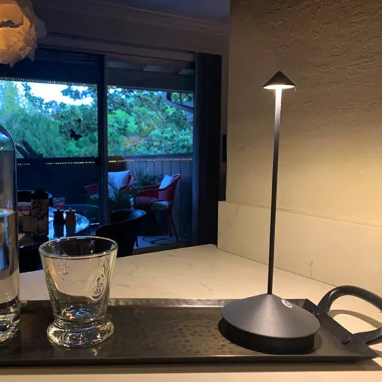 Vezeték nélküli LED Asztali Lámpa - ClarityGlow