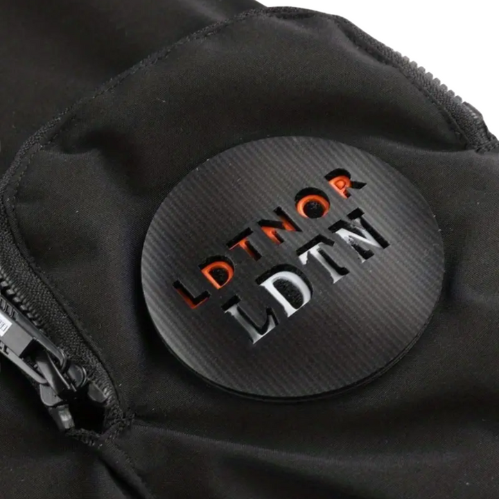 Férfi vízálló kültéri dzseki kapucnival és kockás béleléssel – Jorrit