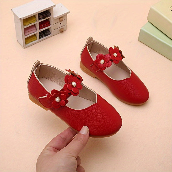 Csúszásgátlós cipők Liv - puha talppal lányoknak