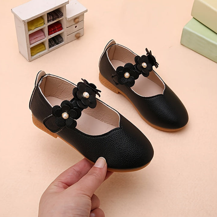 Csúszásgátlós cipők Liv - puha talppal lányoknak