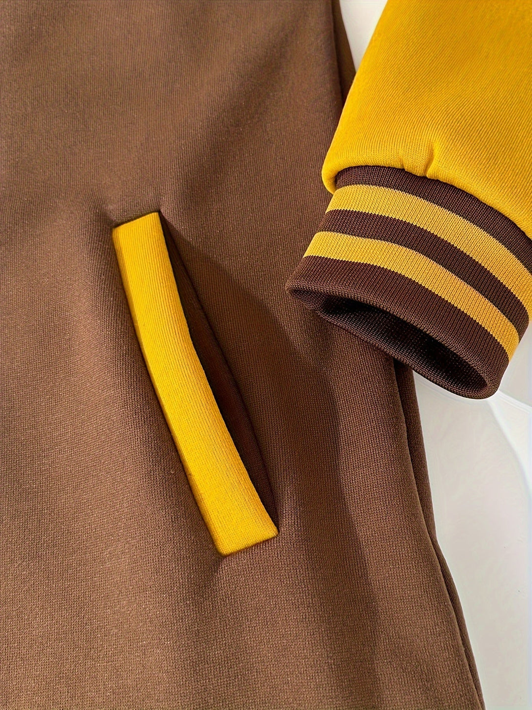 Kényelmes és trendi 2 részes kocogó szett - Elara