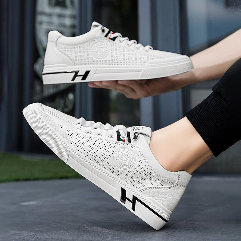 Férfi sneaker perforált bőrből, könnyű kivitelben – Ethan