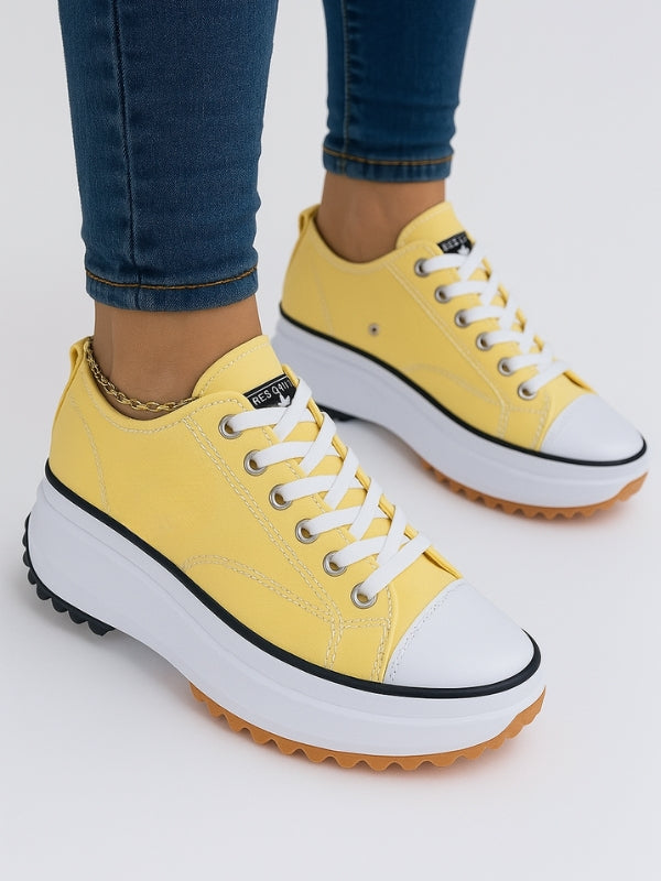 Plateau-sneaker sarokkal – Dalia