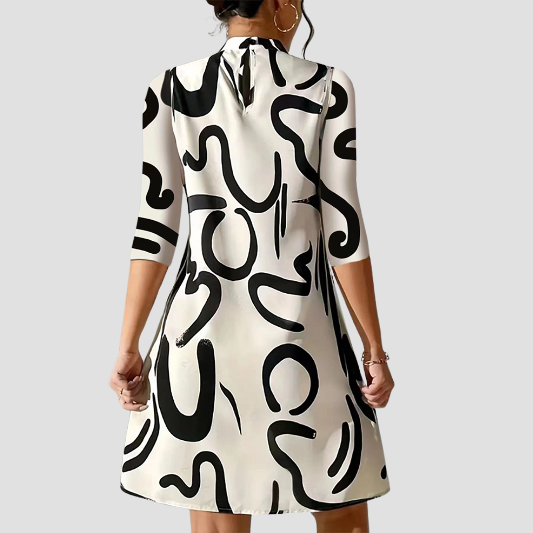 Miniruha hosszú ujjakkal és kerek nyakkivágással – Elanora