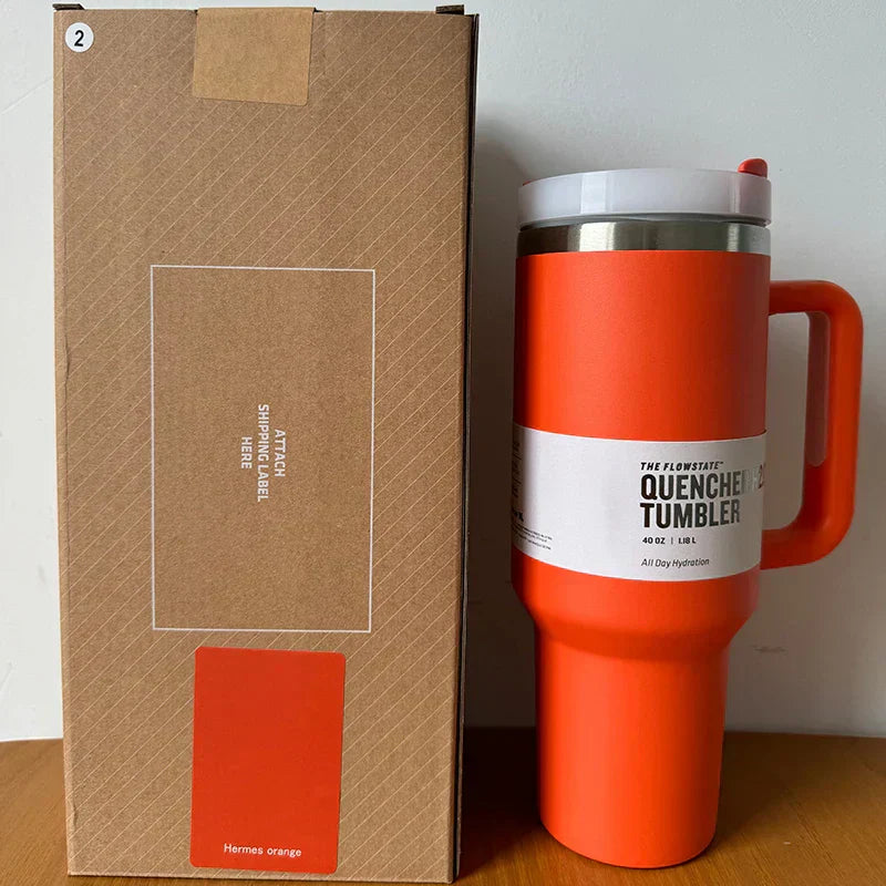 Vákuum Szigetelt Kupa Fedéllel és Szívószállal - ThermoTumbler