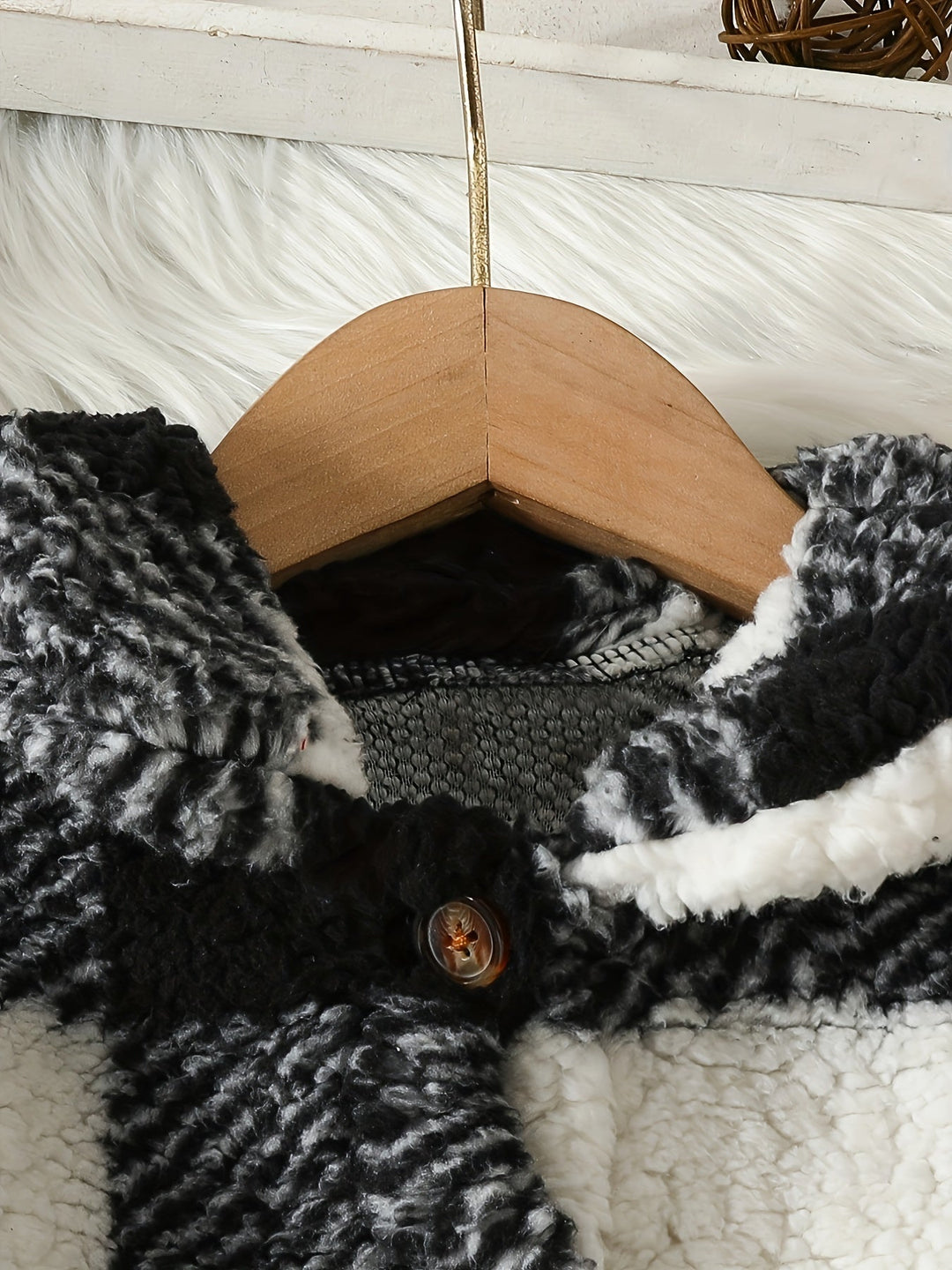 Rowie gyerekeknek készült puha, kockás plüssdzseki – ideális hűvös napokra