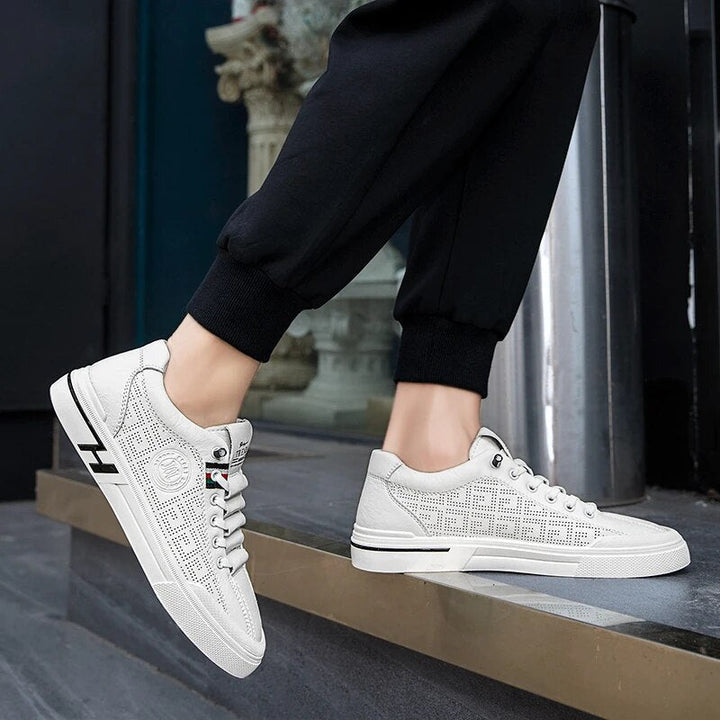 Férfi sneaker perforált bőrből, könnyű kivitelben – Ethan