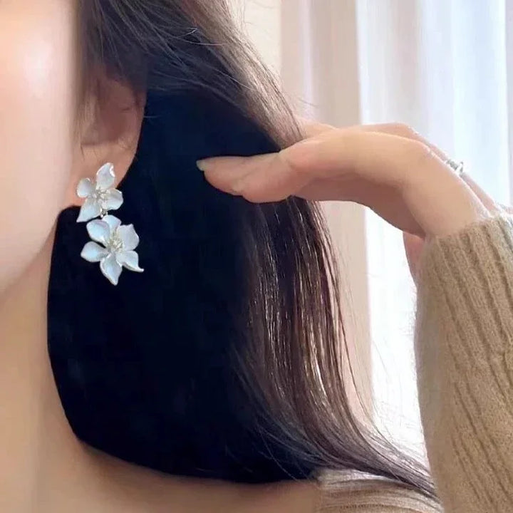 Fehér Virág Lógó Fülbevalók - Florina