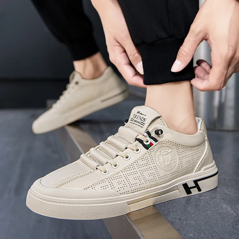 Férfi sneaker perforált bőrből, könnyű kivitelben – Ethan