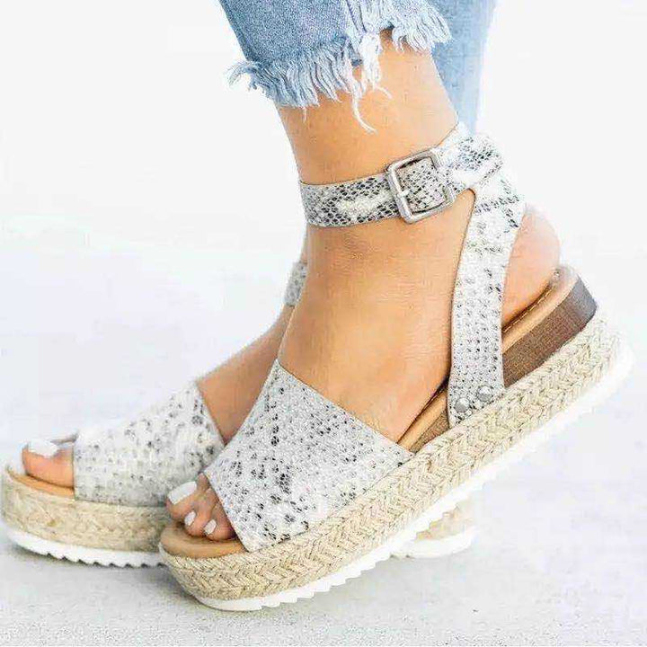 Hölgymintás Plateau-Espadrille szandál magassarkúval és pánttal – Livia
