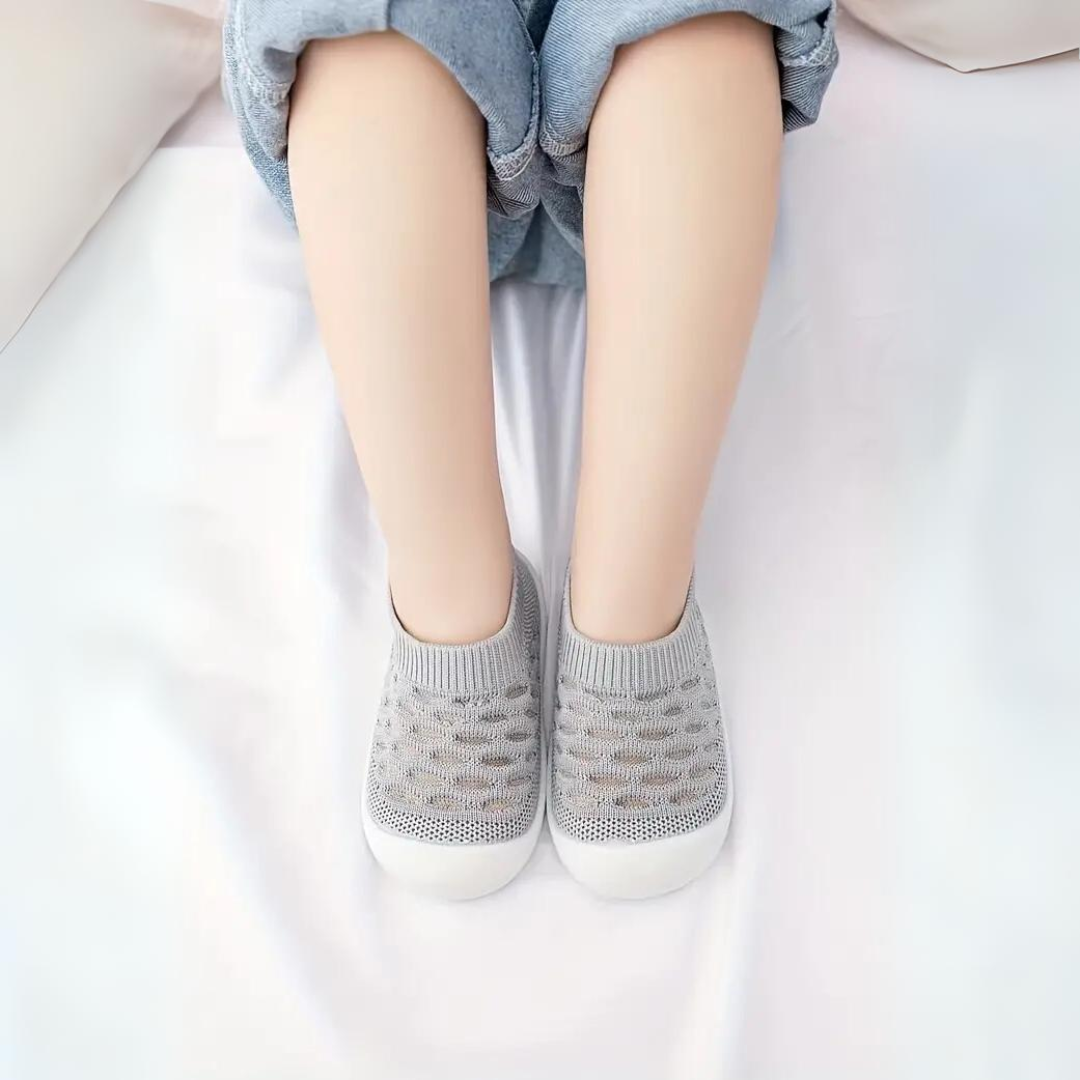 FlexiSteps – Lélegző Mezítlábas Cipő Kisdedeknek