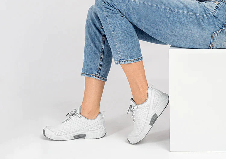 Ergonomikus kényelmi cipők ortopéd támogatással – Milena