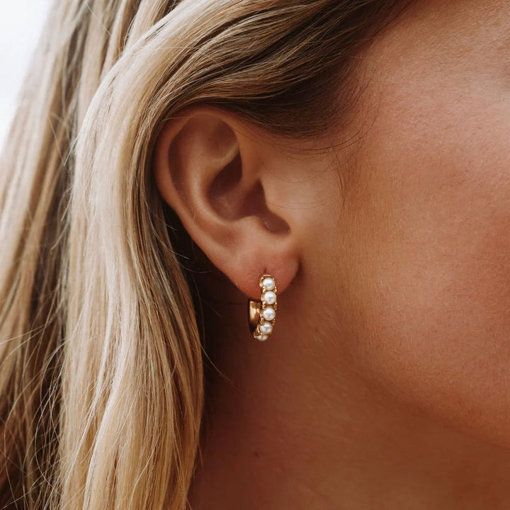Mini Gyöngy Fülbevalók - Liora