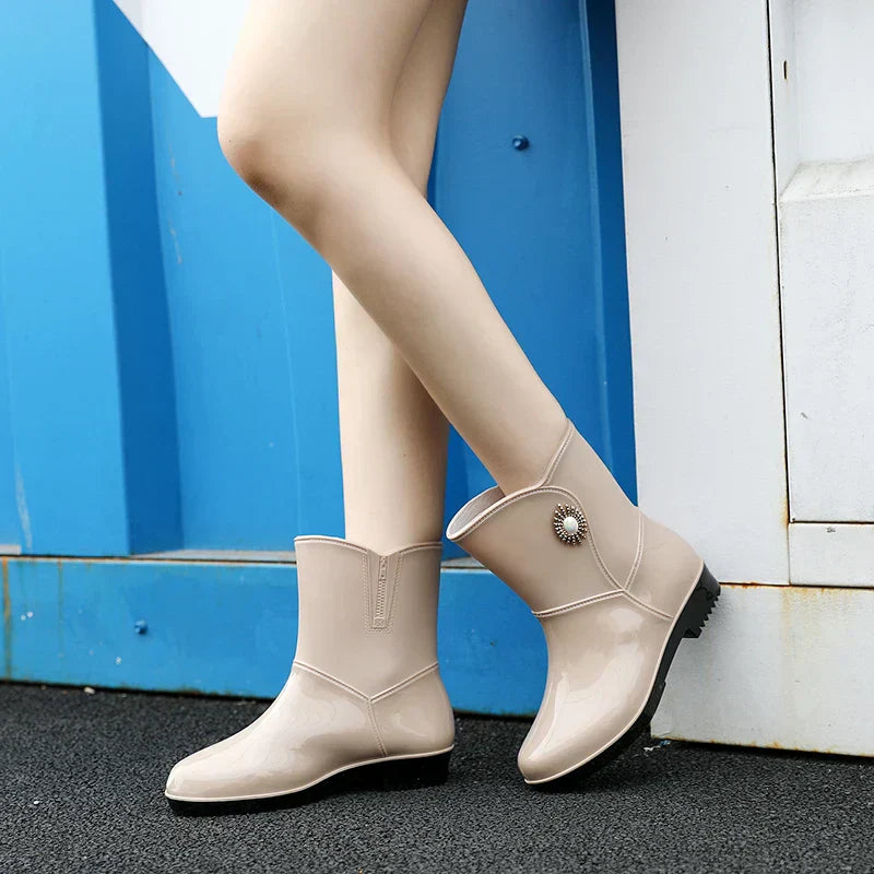 Női vízálló esőcsizma virágmintával és profil talppal – Serelina