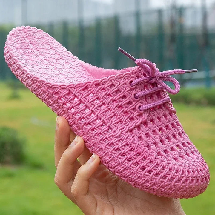 Légáteresztő női kültéri loafer nyitott orral – Linaya