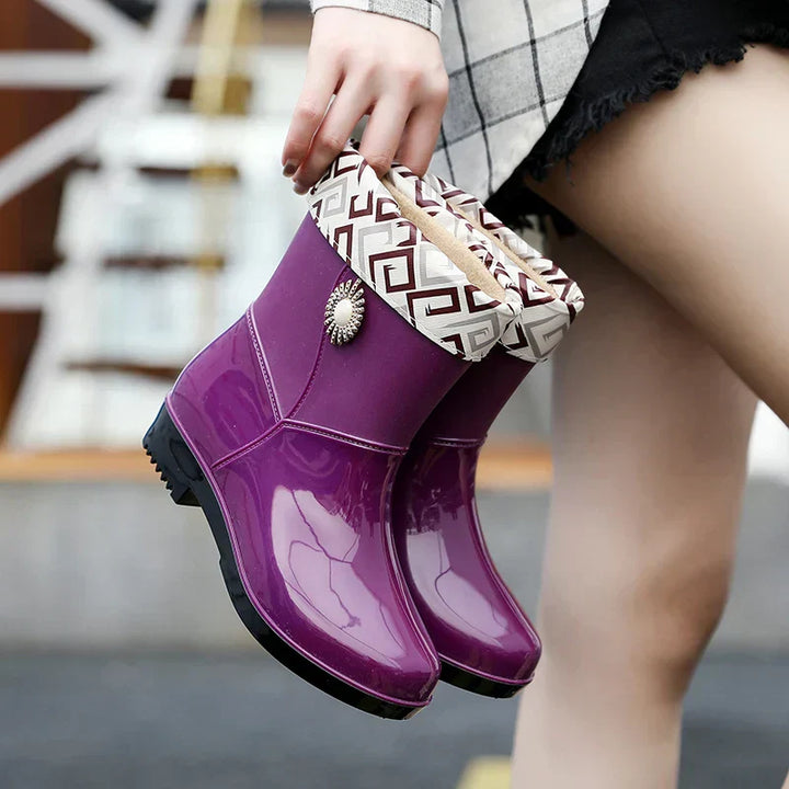 Női vízálló esőcsizma virágmintával és profil talppal – Serelina