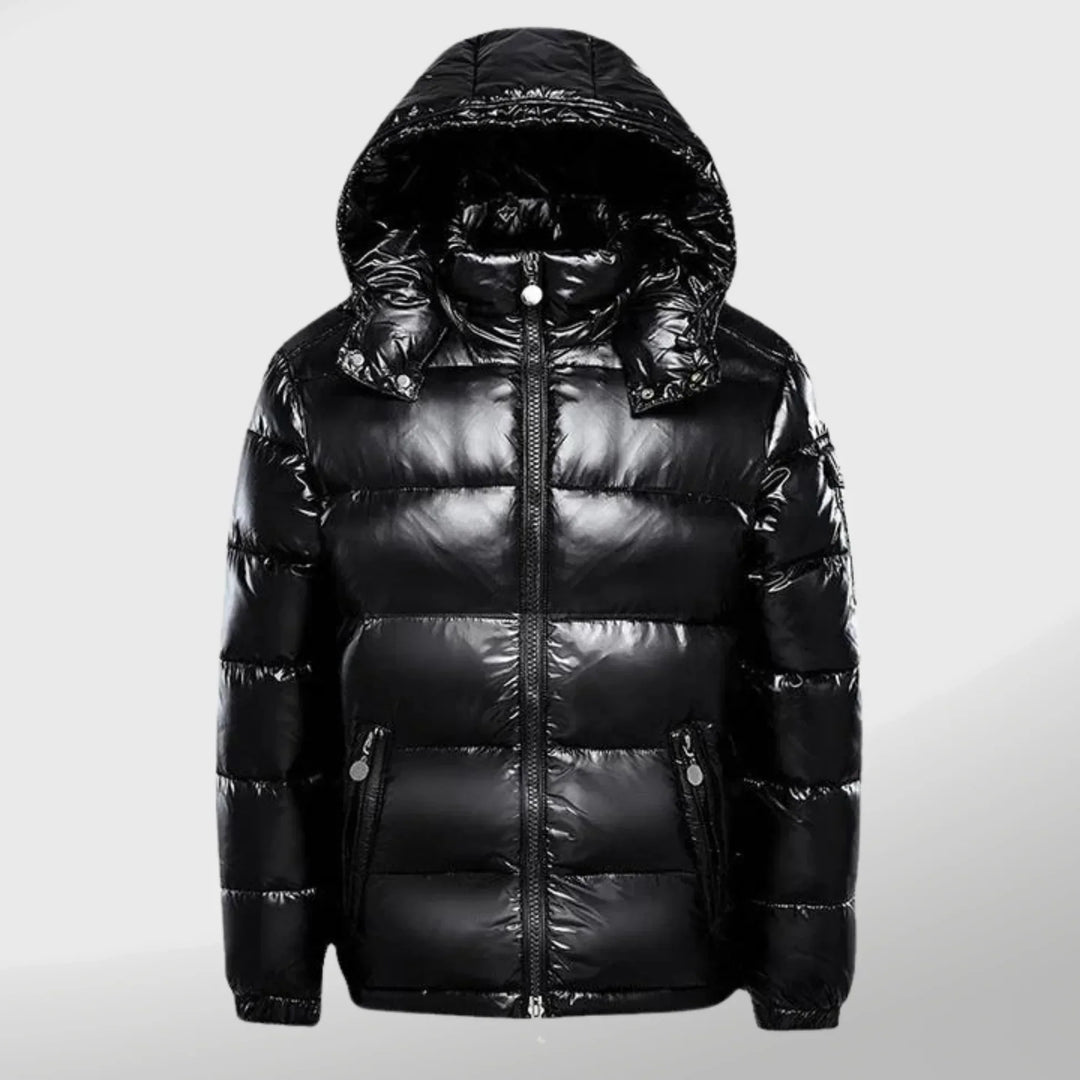 Schwarze Daunenjacke mit Kapuze, glänzend, warm, Wintermode, Herrenbekleidung.