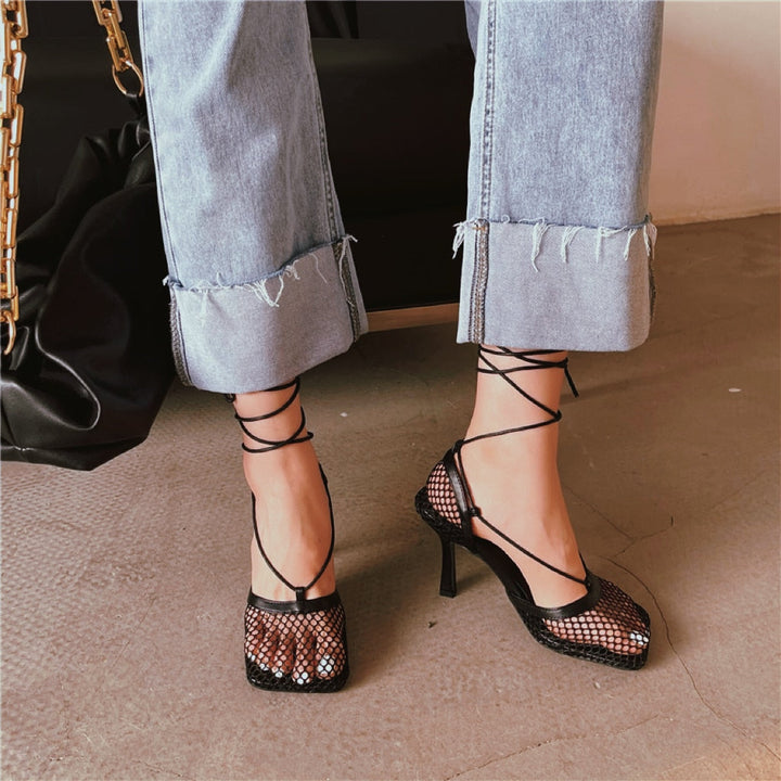 Pumps csúcsos megjelenéssel – Céleste