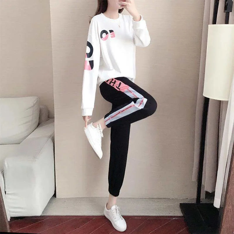 Női edző együttes, kétrészes szett pulóverrel és nadrággal – Leona