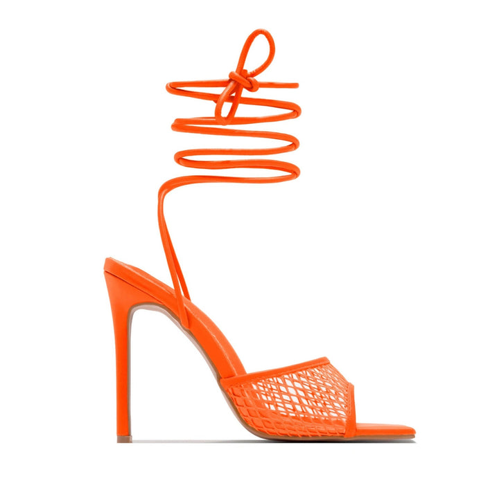Pumps csúcsos megjelenéssel – Céleste
