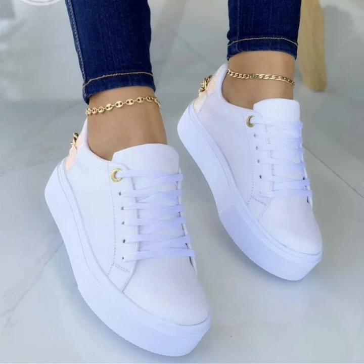 Fehér Bőr Sneakers Fém Lánccal - ComfortStep