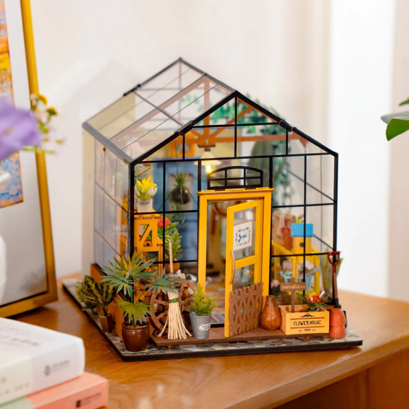 Miniatűr DIY Kiskert Ház Építőcsomag – BloomHaus