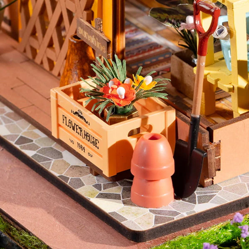 Miniatűr DIY Kiskert Ház Építőcsomag – BloomHaus
