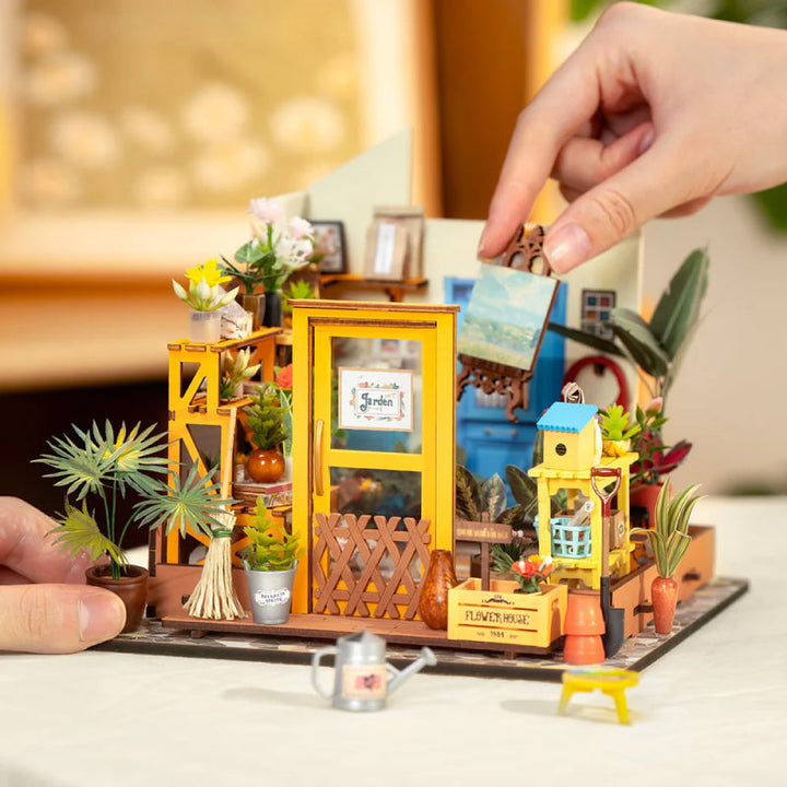 Miniatűr DIY Kiskert Ház Építőcsomag – BloomHaus