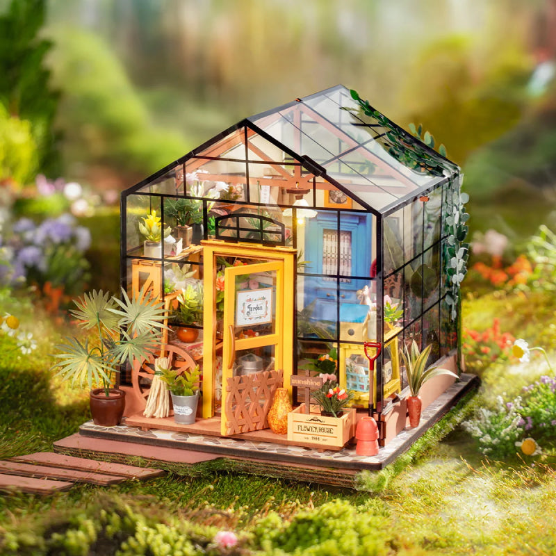 Miniatűr DIY Kiskert Ház Építőcsomag – BloomHaus