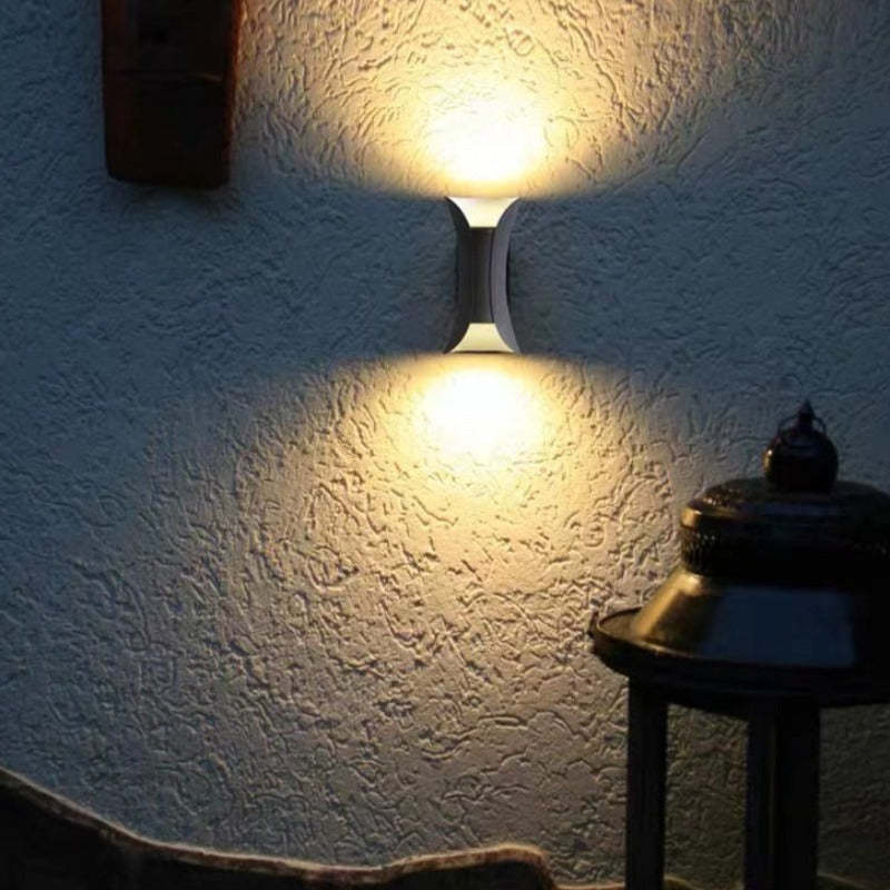 Modern LED Külső Fali Lámpa - LumiEdge