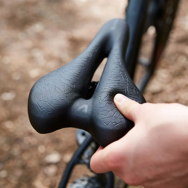 Ergonomikus kerékpárnyereg memóriahabos – SaddlePeak AirRide