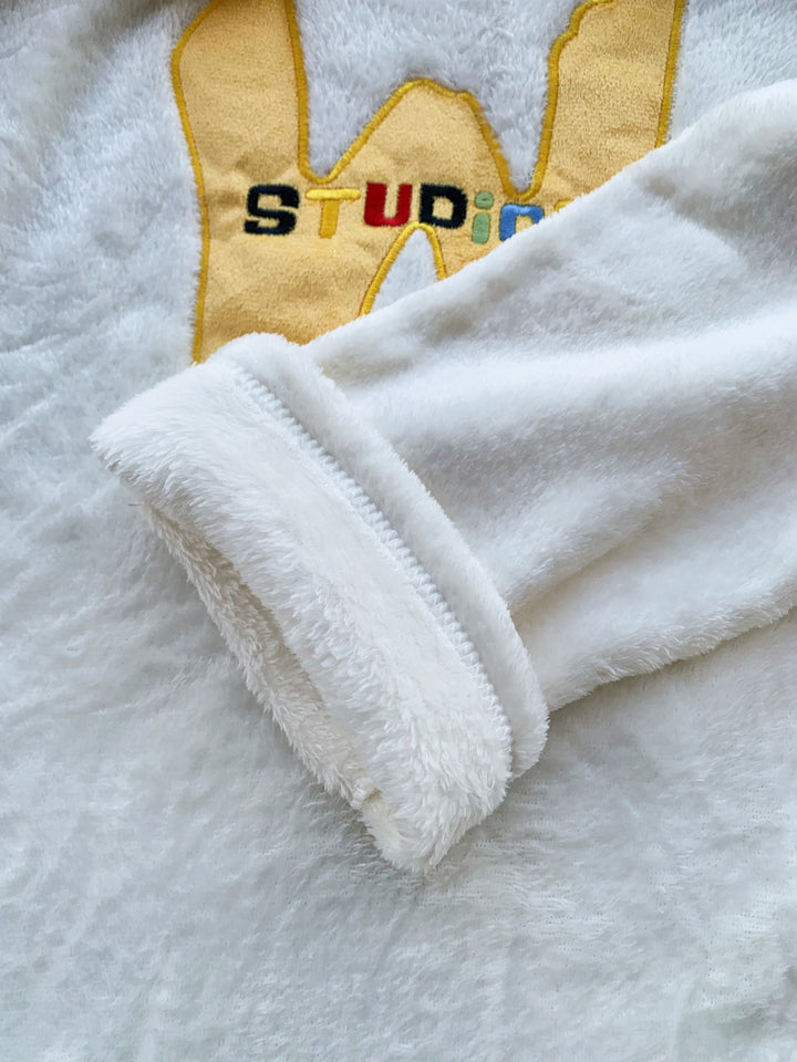 Női flanel pizsama szett hímzéssel és kerek nyakkivágással ősz/tél – Alissa