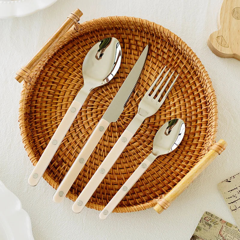 24 darabos rozsdamentes acél evőeszközkészlet gravírozott designnal - BistroLine