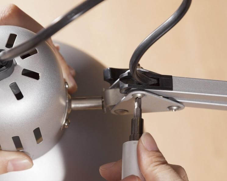 Vezeték nélküli elektromos csavarbehajtó – Vortex