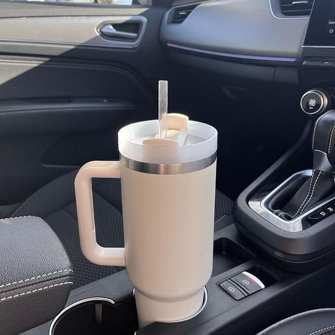 Vákuum Szigetelt Kupa Fedéllel és Szívószállal - ThermoTumbler