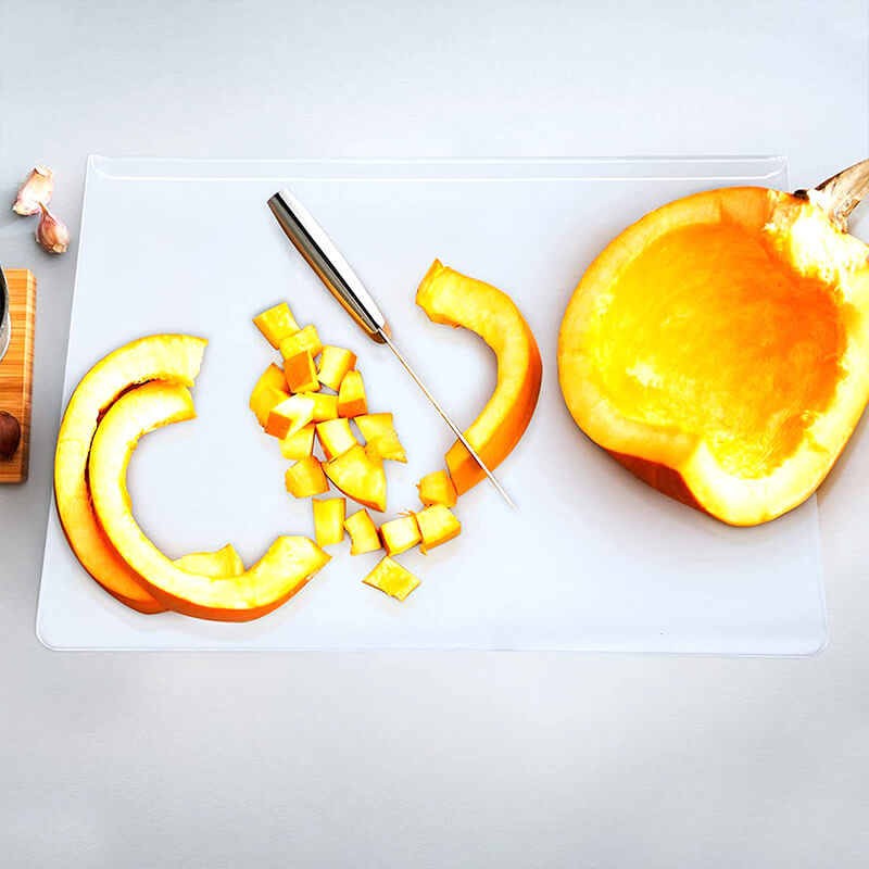 Stílusos és Biztonságos Csúszásmentes Vágódeszka - GlassEdge