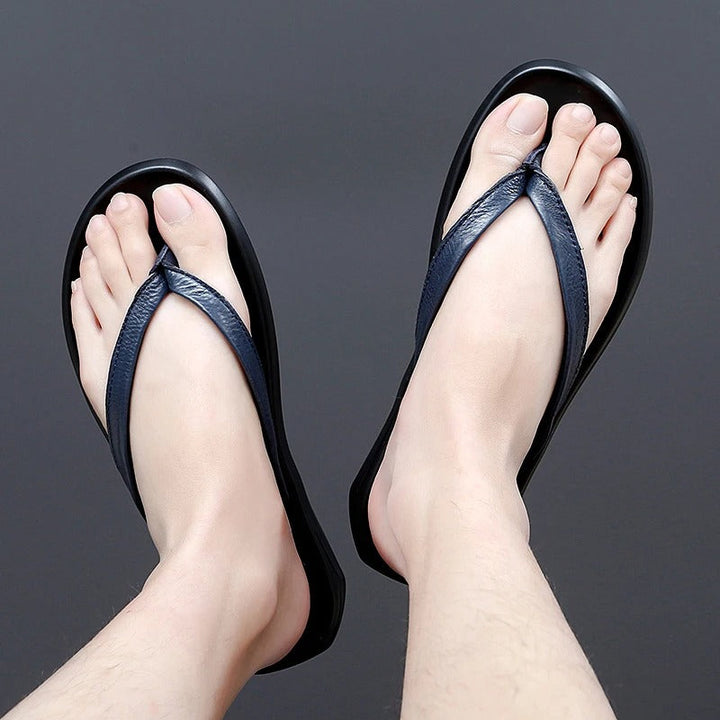 Csúszásmentes és stílusos férfi bőrpapucs a nyárra – Dario