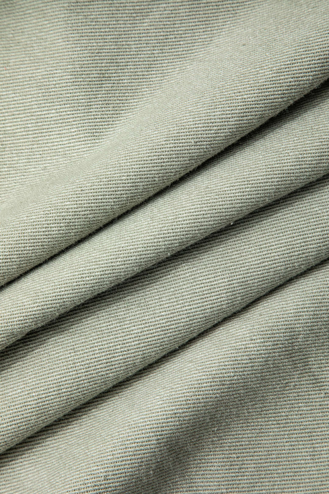 Denimdzseki karakterrel – Leona