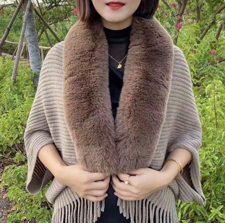 Louise Női Műszőrme Kabát – Luxus szőrmegallér | Egy Méret