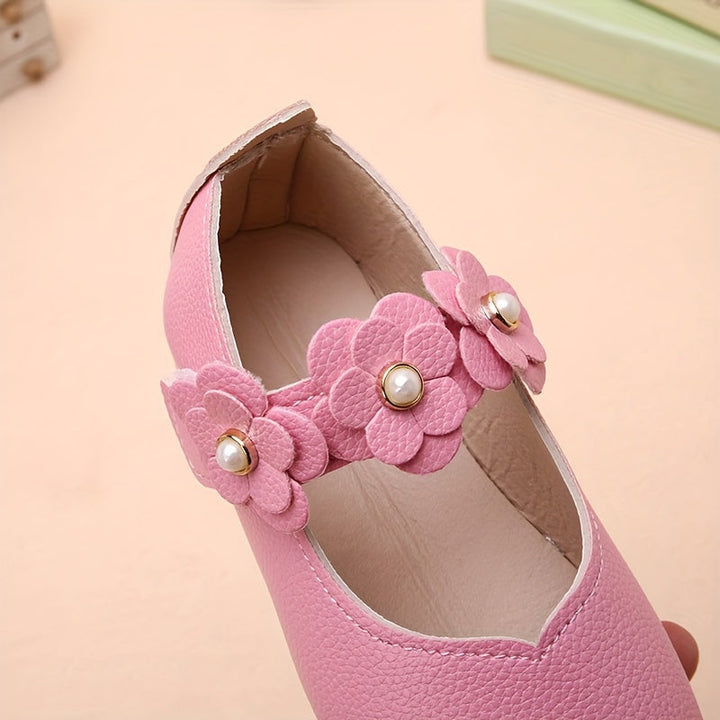 Csúszásgátlós cipők Liv - puha talppal lányoknak