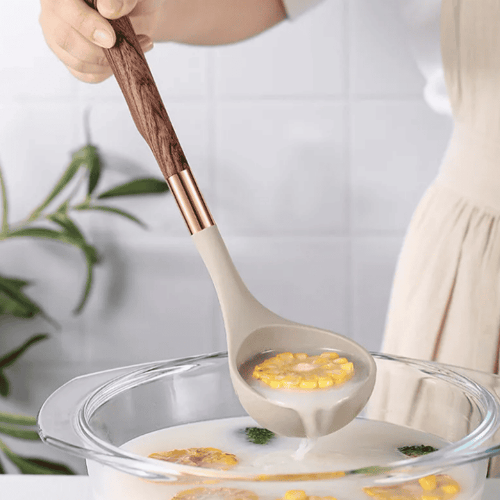 Élelmiszerbiztonsági szilikon konyhai eszközök fa fogantyúval - KitchenElegance