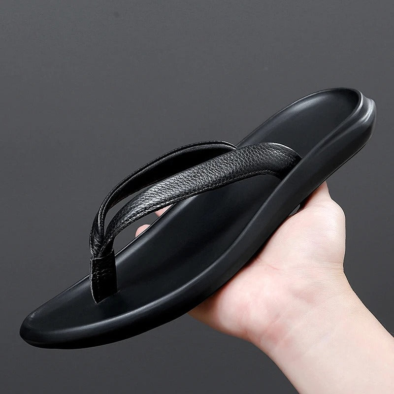 Csúszásmentes és stílusos férfi bőrpapucs a nyárra – Dario