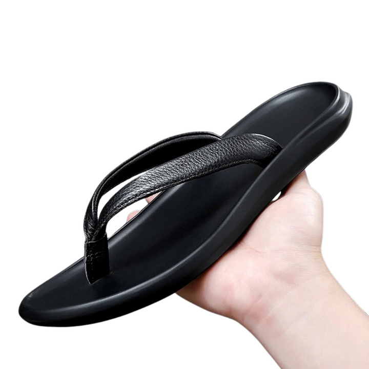 Csúszásmentes és stílusos férfi bőrpapucs a nyárra – Dario