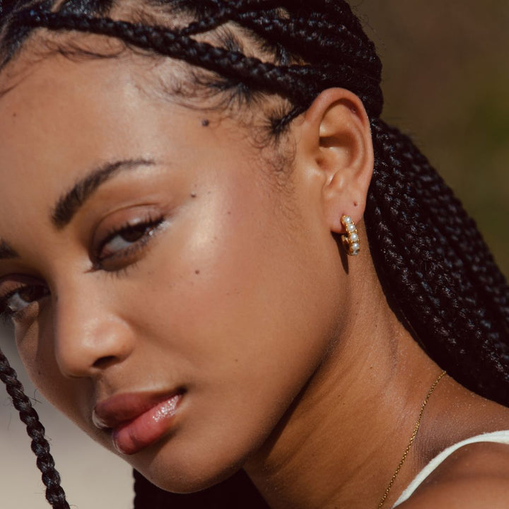 Mini Gyöngy Fülbevalók - Liora