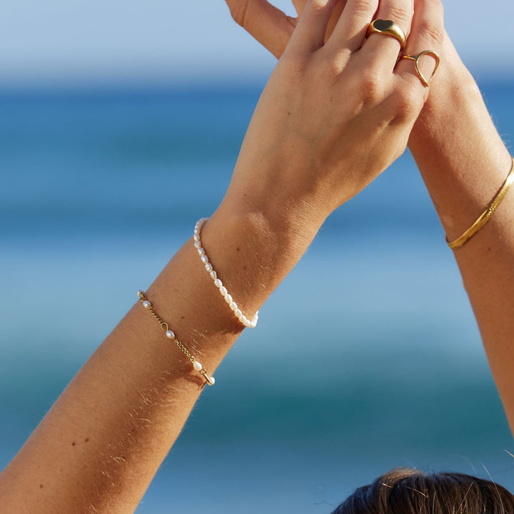 Édesvízi gyöngyökkel díszített karkötő - Marina