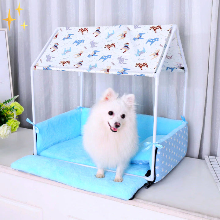 Fedett fleece alvóhely tetővel és párnával