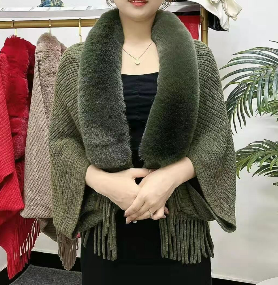 Louise Női Műszőrme Kabát – Luxus szőrmegallér | Egy Méret