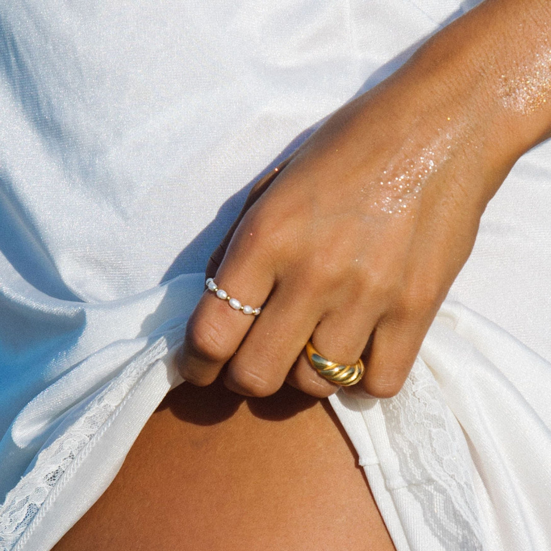 Stílusos gyűrű hölgyeknek - Isle