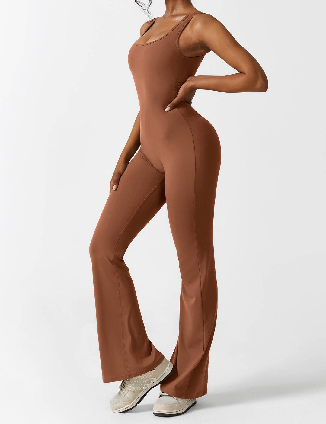 Vissza nélküli jumpsuit, széles szárú nadrággal – Liv